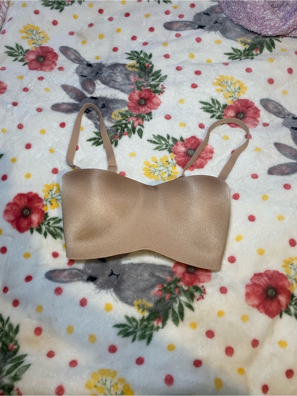 SKIMS Body Wireless Strapless Bra color clay